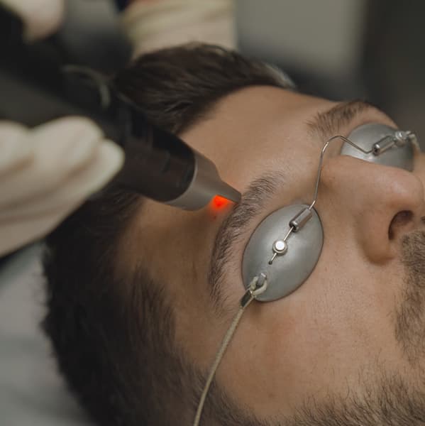 Picosure-laser-forehead-eye-protection