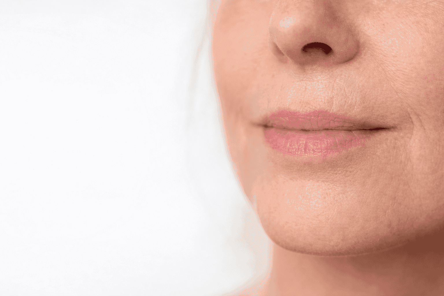 Lip-lines-banner