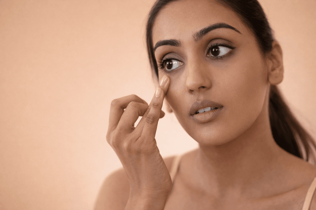 woman-with-dark-cirlces