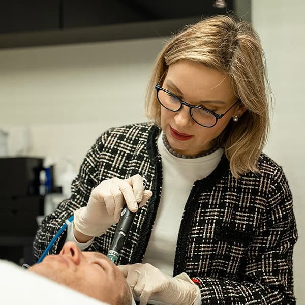 Roma-laser-treatment