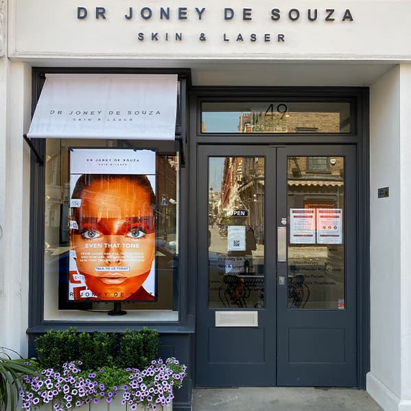 De-Souza-practice-exterior-window