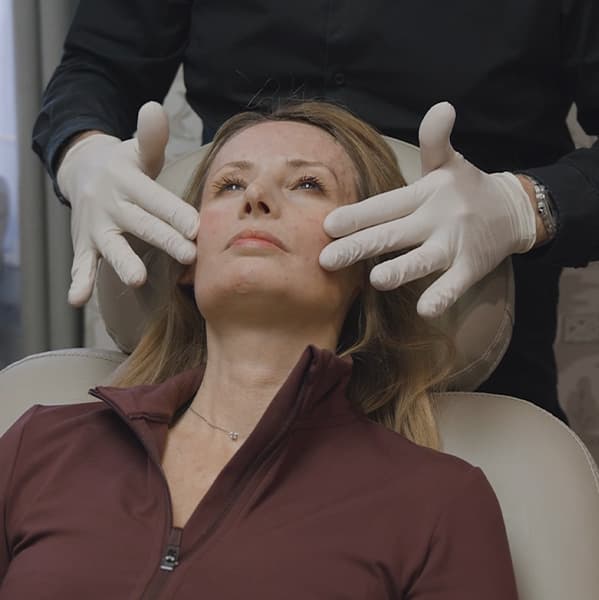 Dr-Joney-Preparing-patient