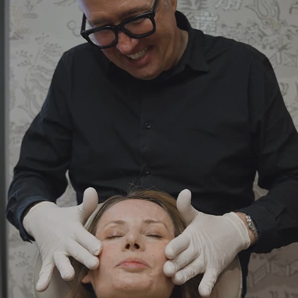 Dr-Joney-Preparing-patient